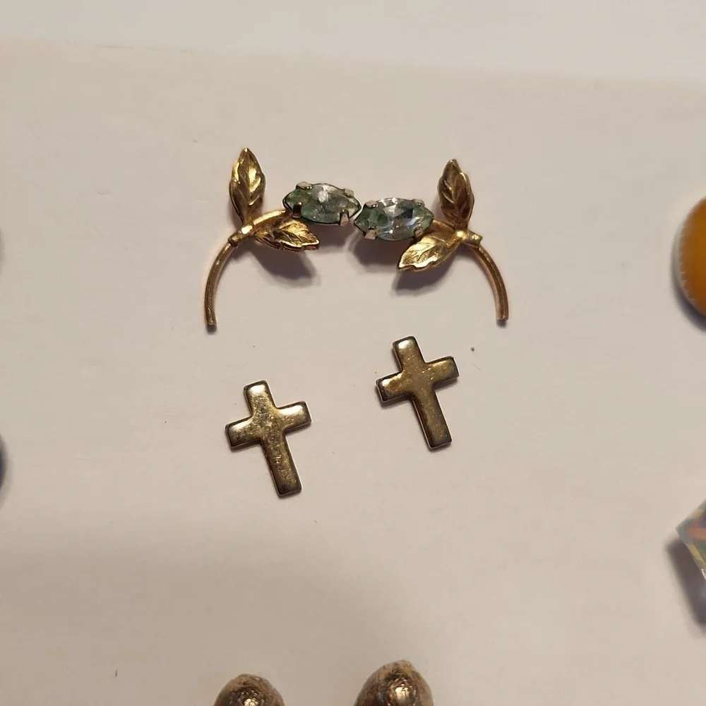 Stud Earring Collection - Picture 4 of 8